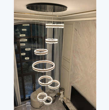 PROJECT SPOTLIGHT: A Sculptural Crystal Installation for a Modern Vertical Spac