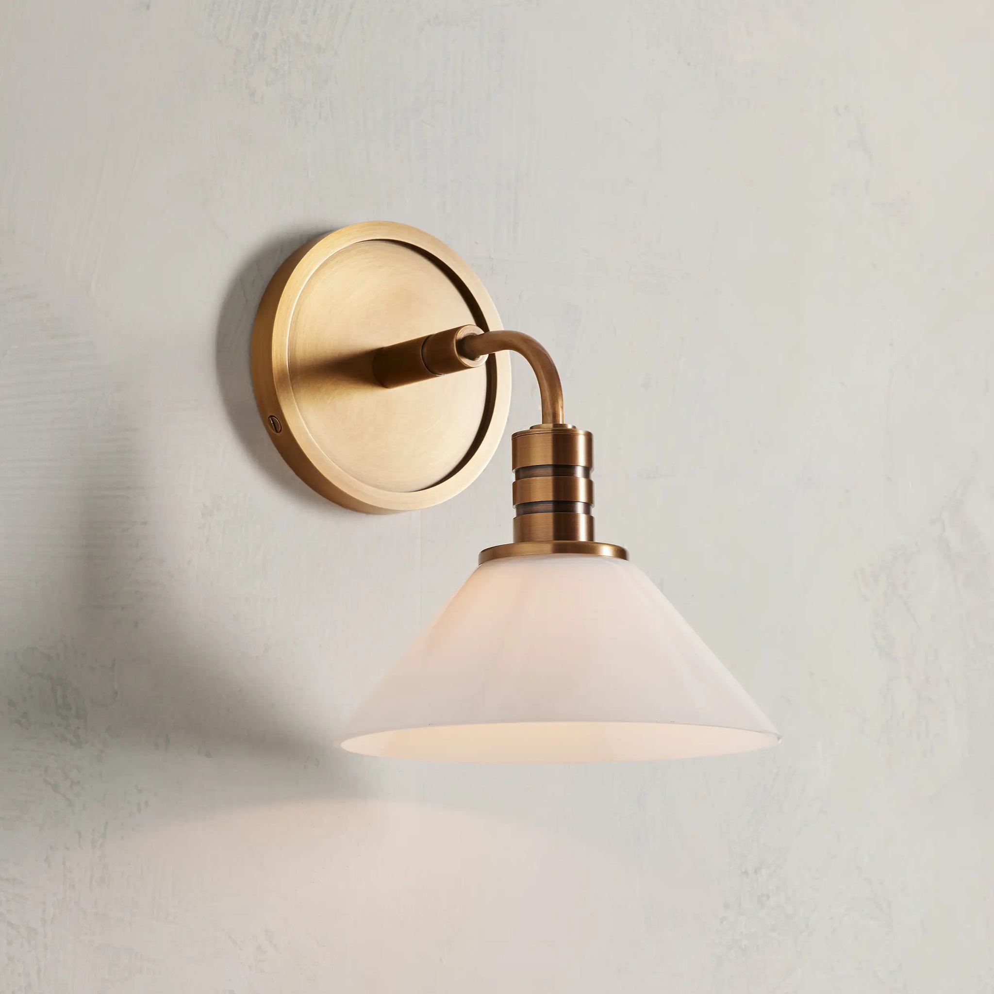 Theron Sconce