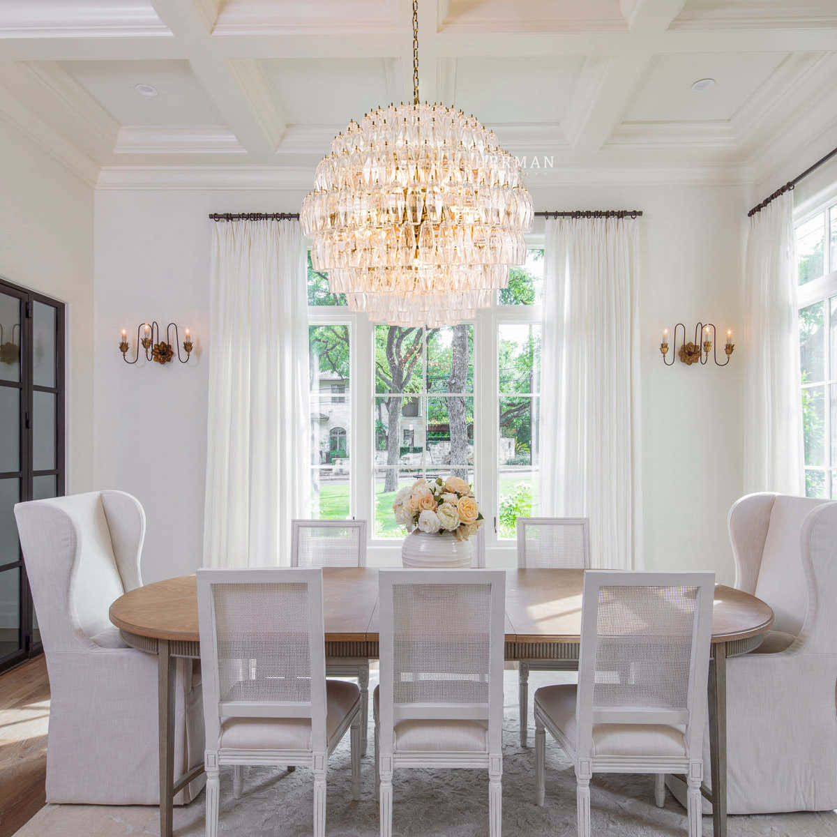 Clear Sorrento Chandelier 28"