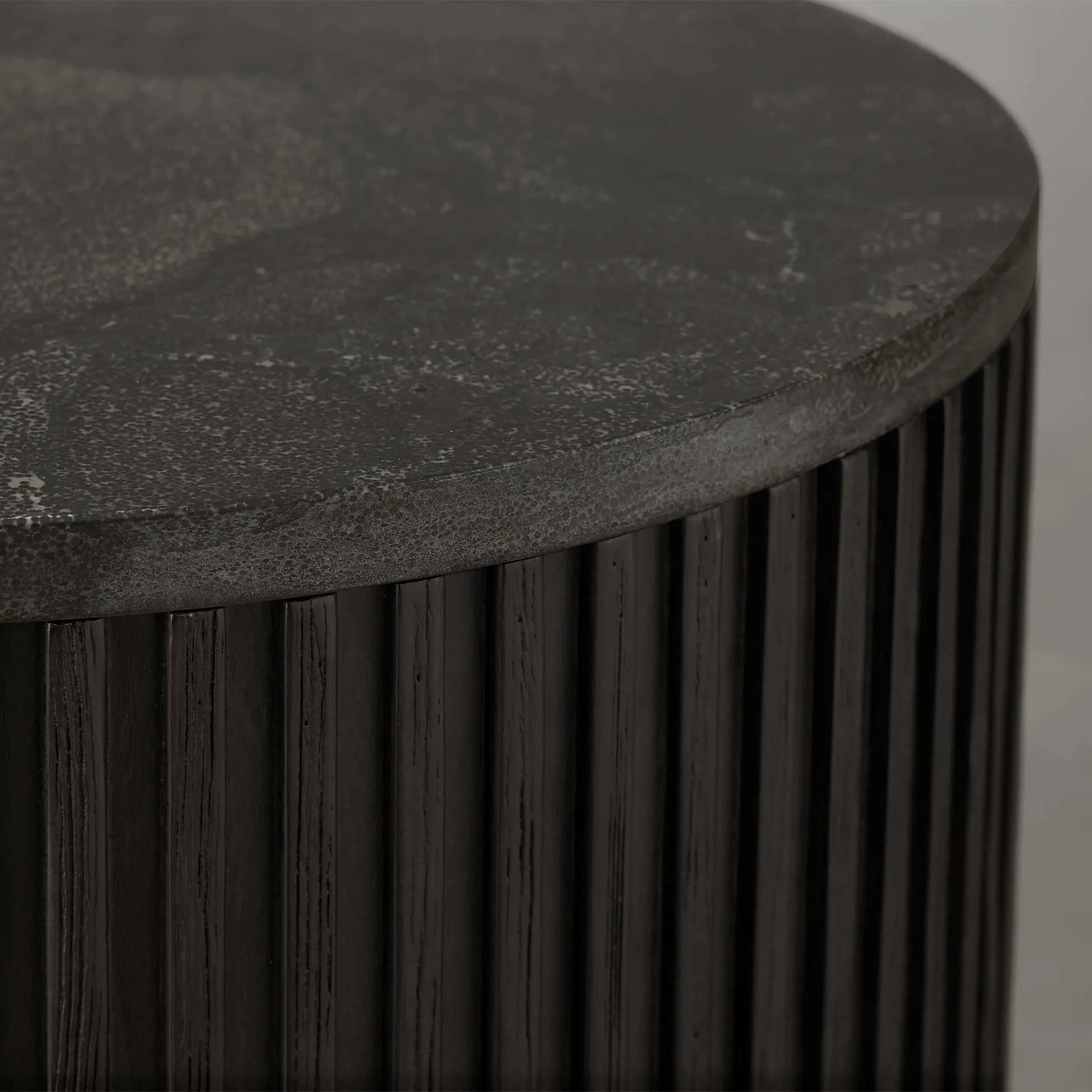 Arden End Table in Oak