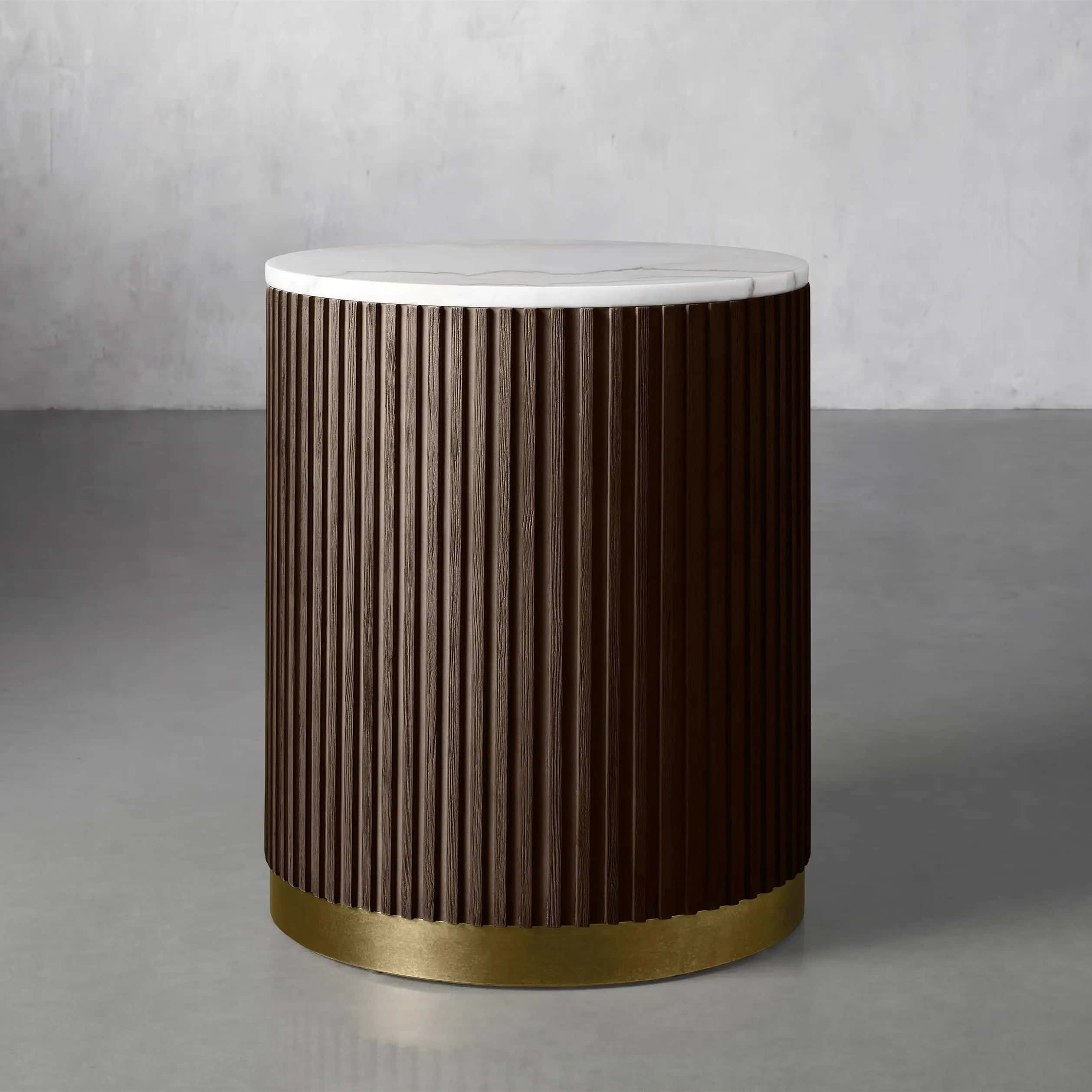 Arden End Table in Oak