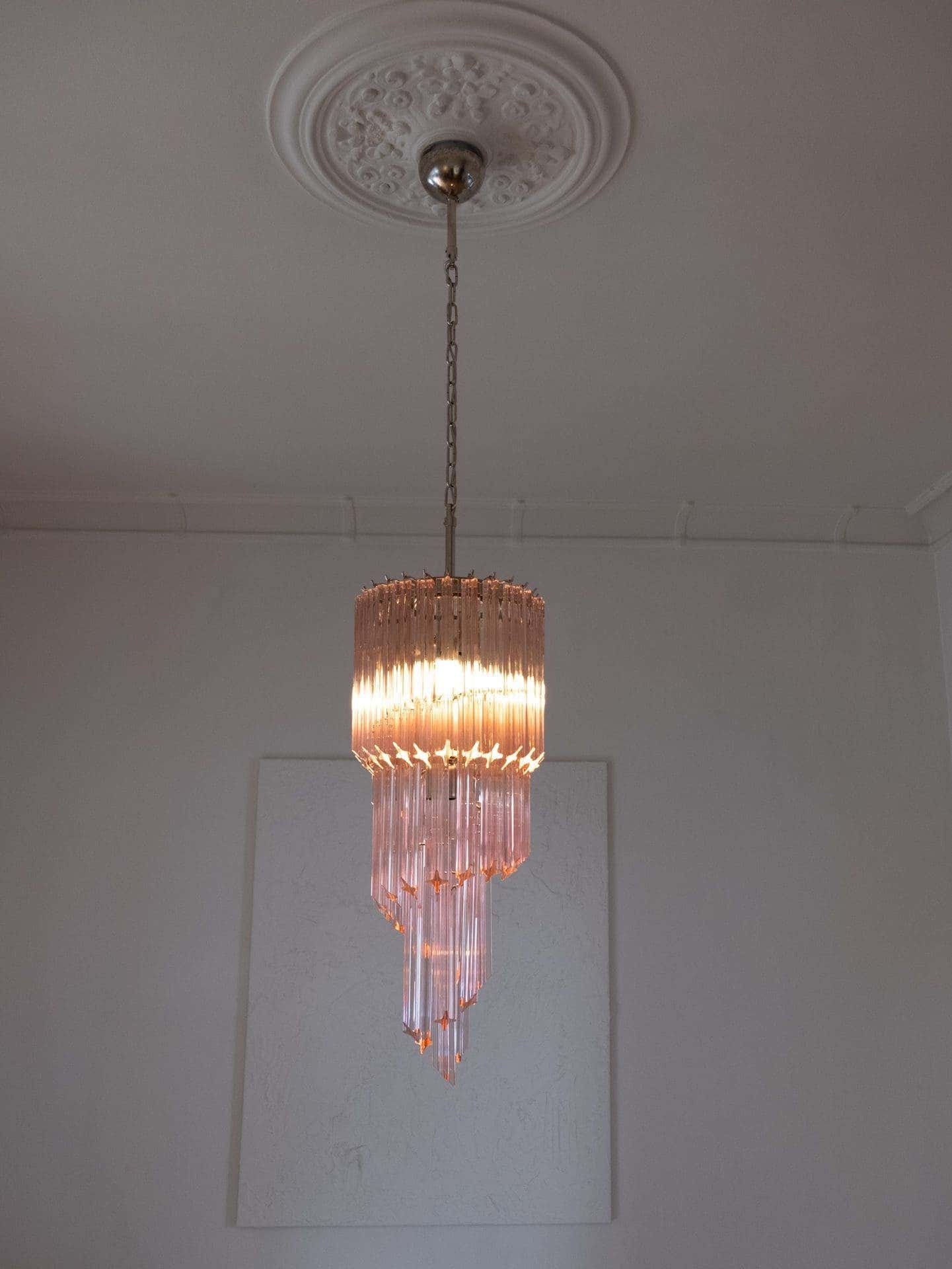 Murano Chandelier – Spiral – 54 prisms – Pink