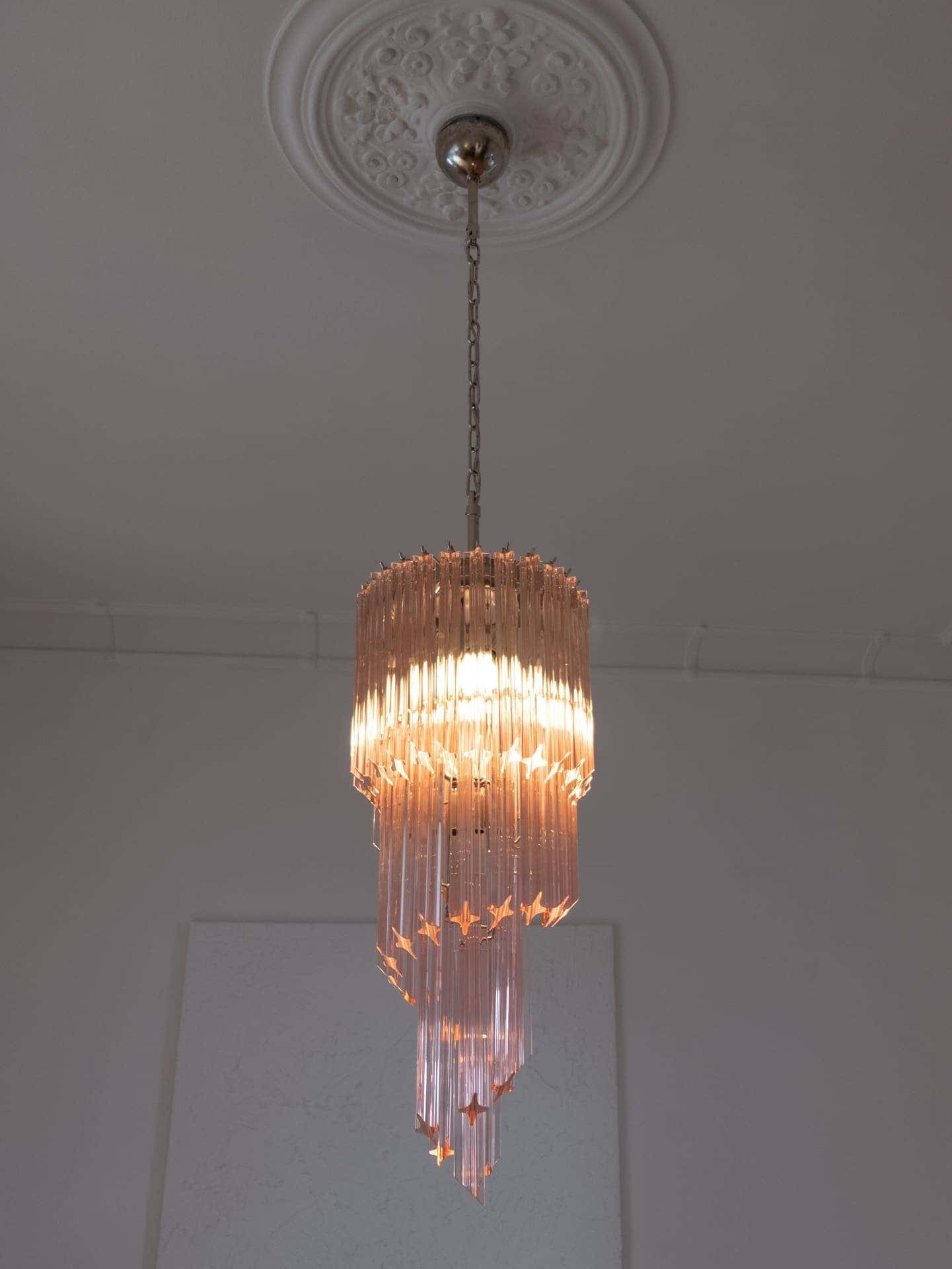 Murano Chandelier – Spiral – 54 prisms – Pink