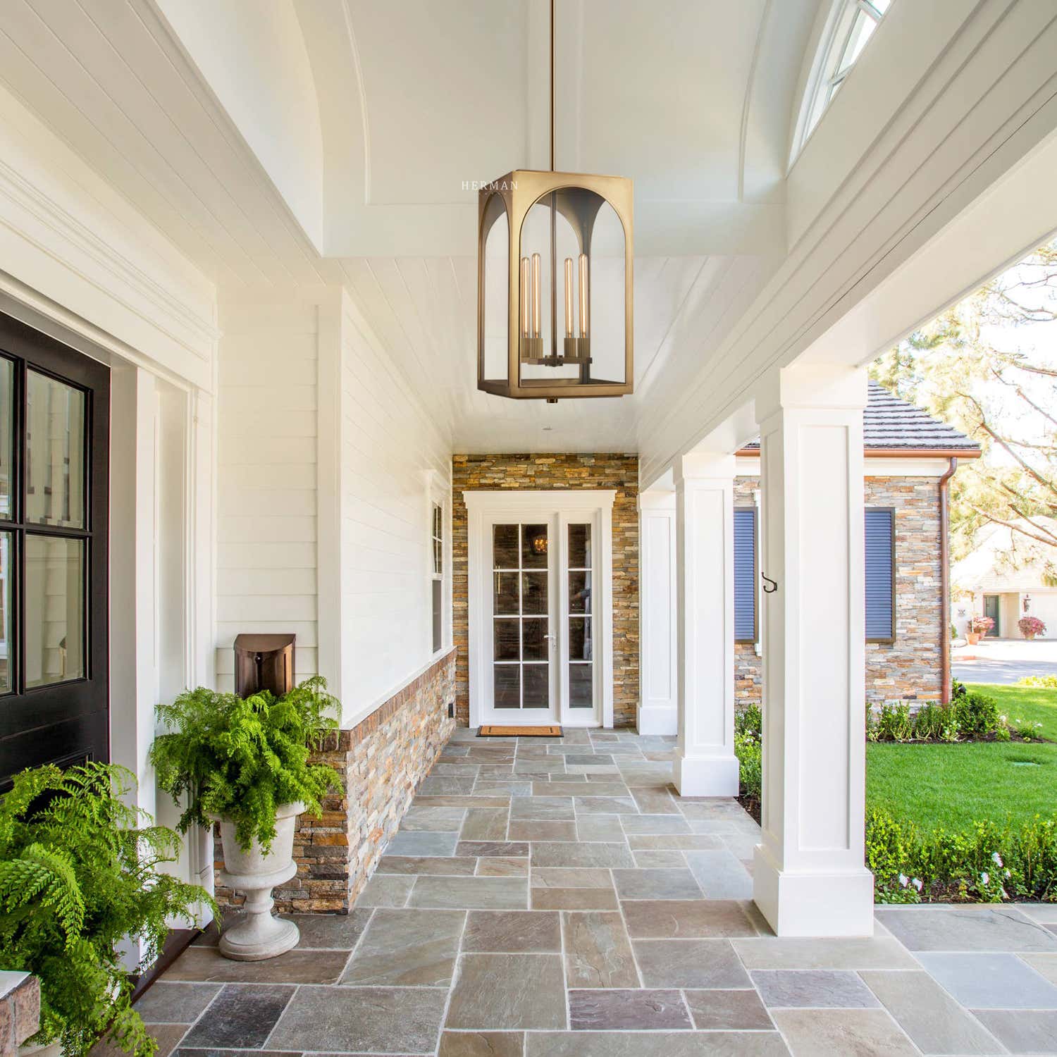 Palladian Outdoor Pendant