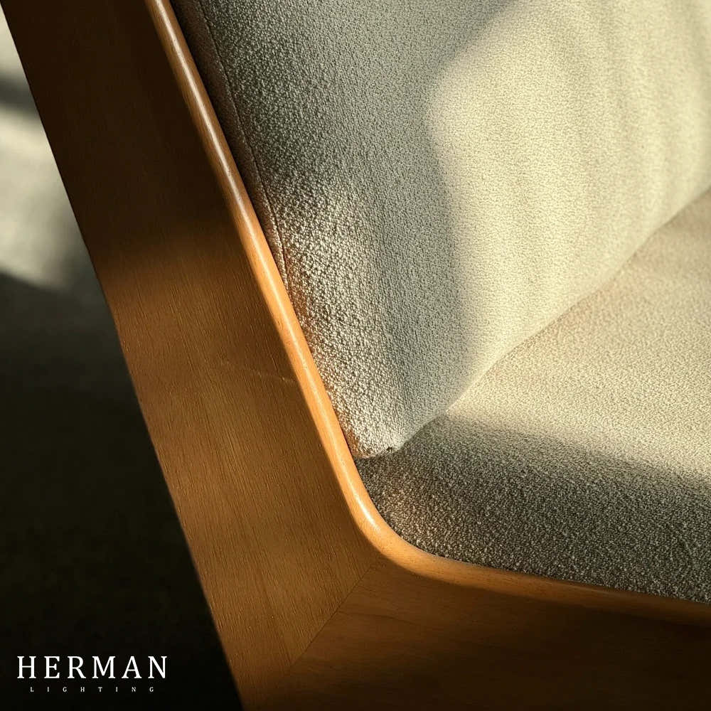 Aura Modern Seat