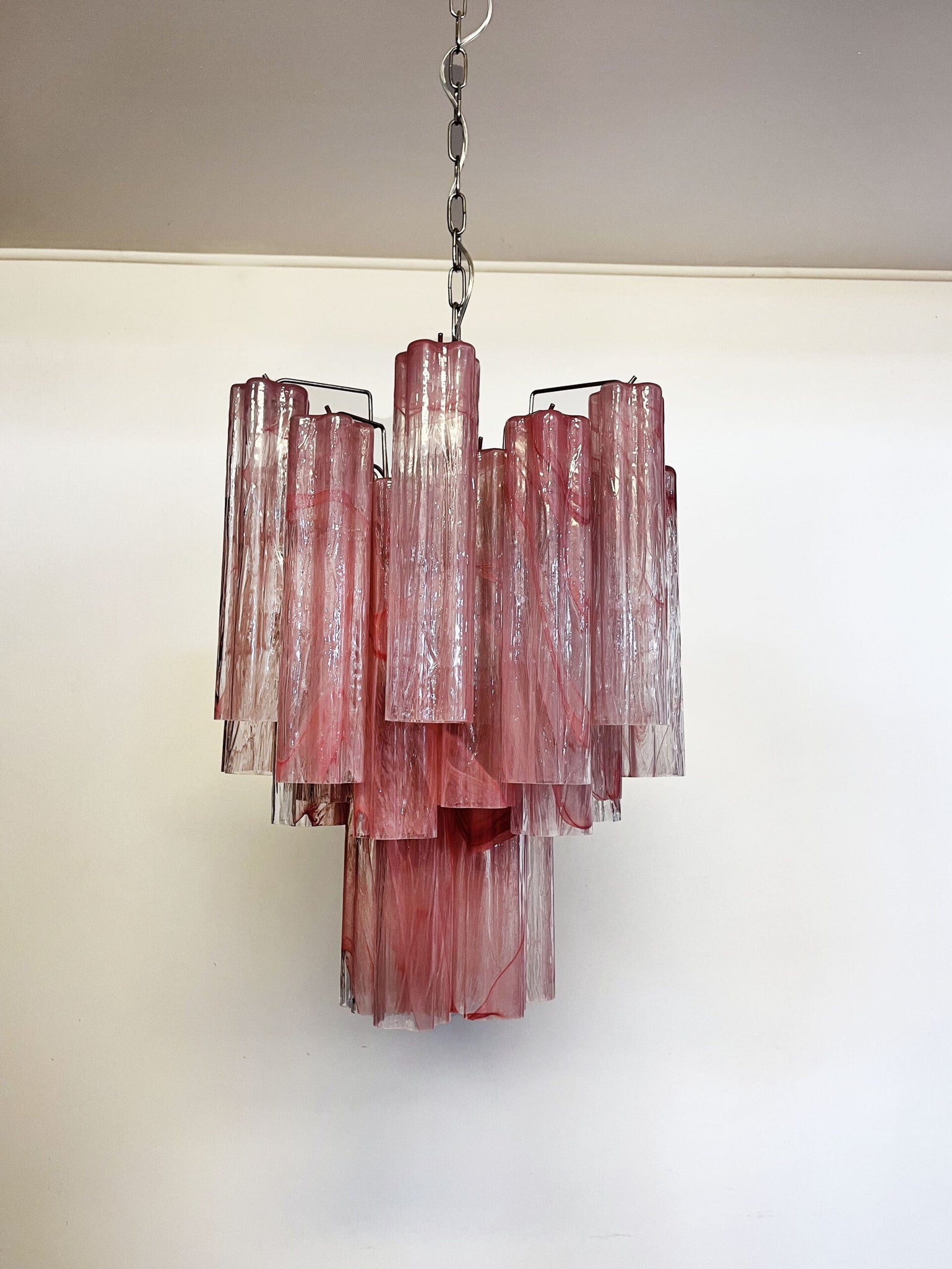 Murano Chandelier – 30 tubes – Alabaster Pink
