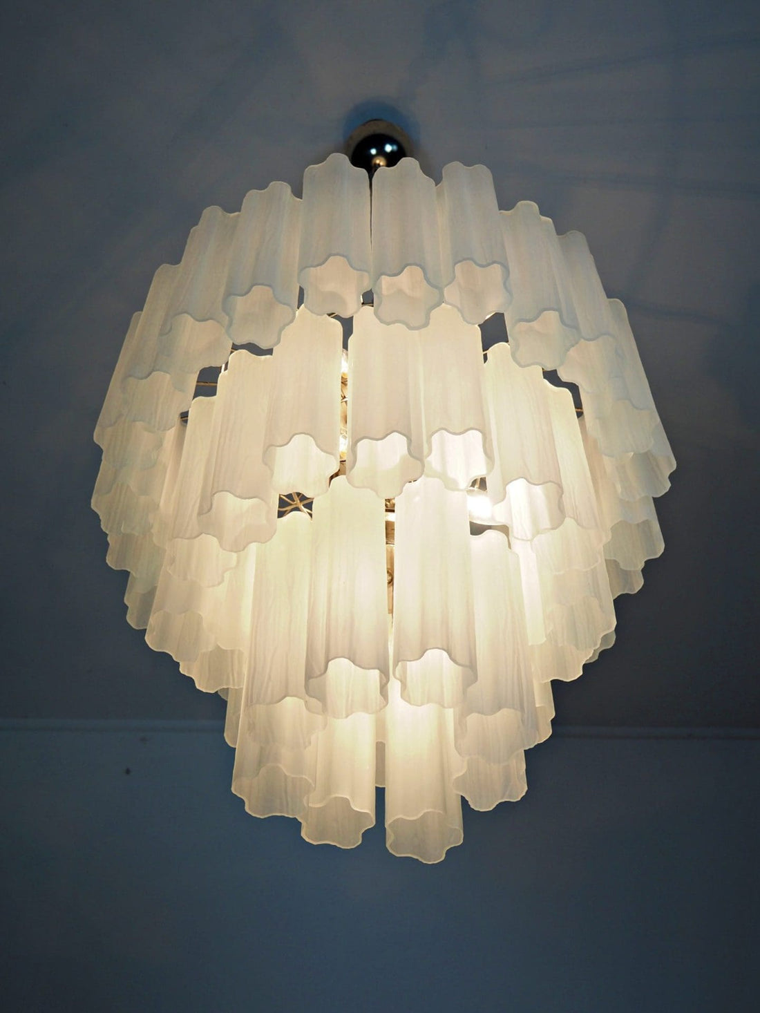 Murano Chandelier – 48 tubes – matte white