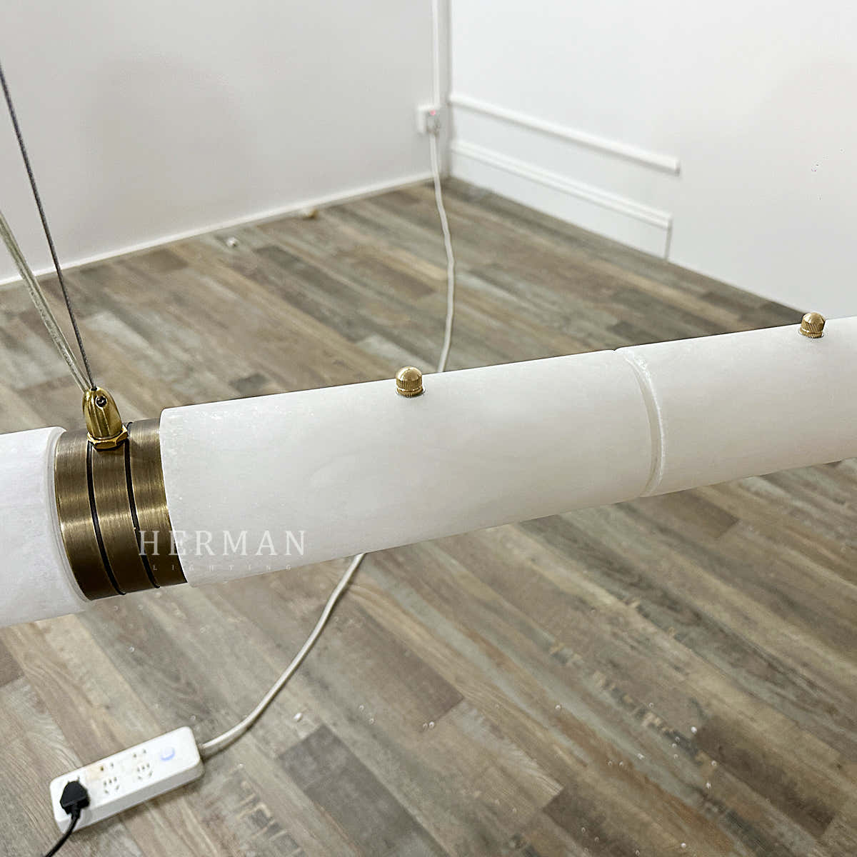 Alabaster Magnificence Art Linear Chandelier