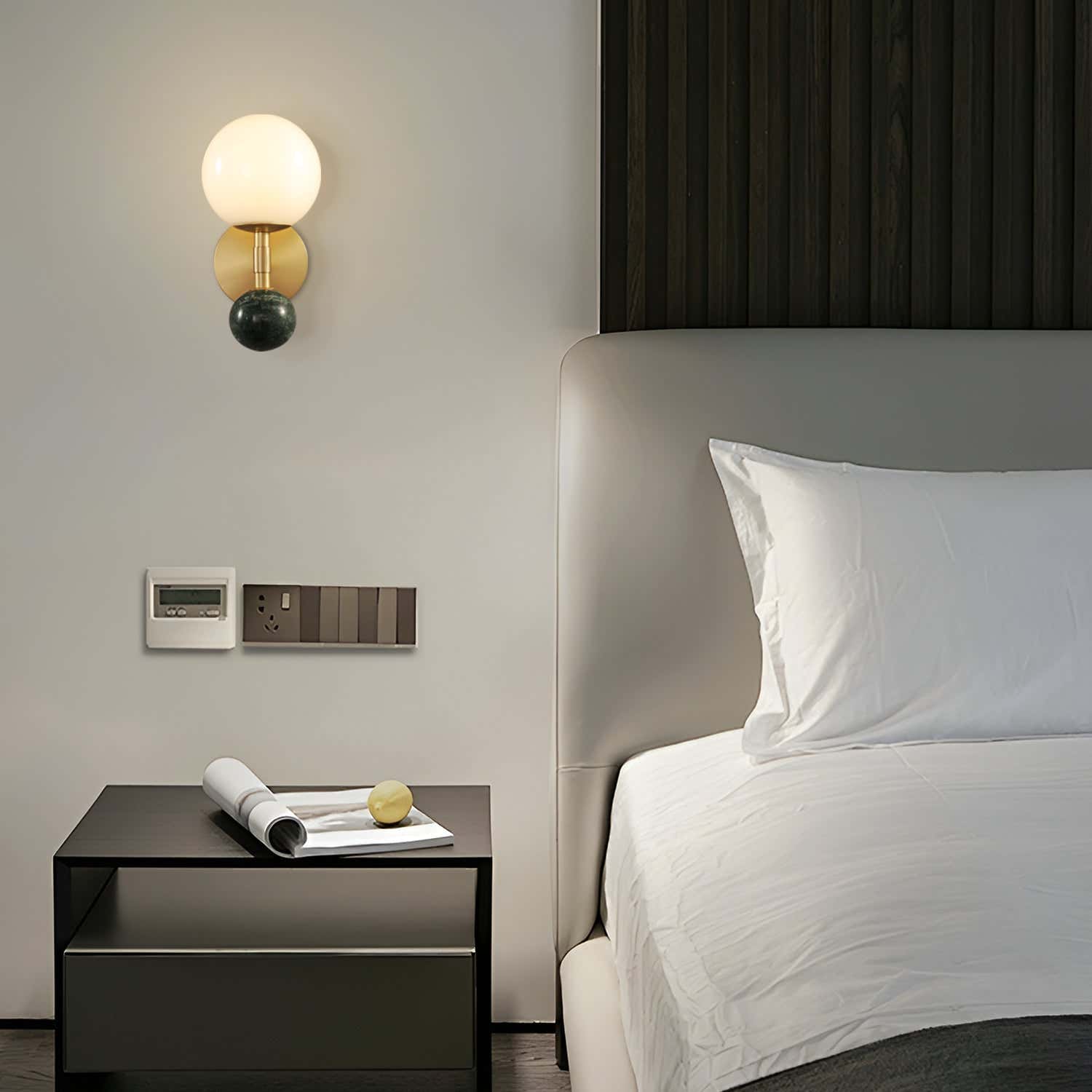 Dalt Wall Light