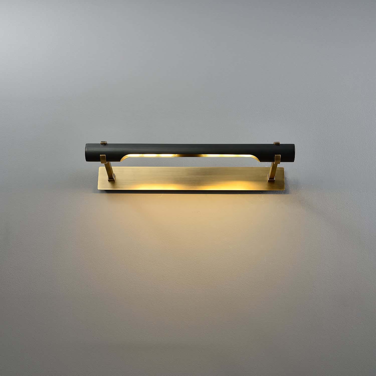Erddig Double Arm Picture Light