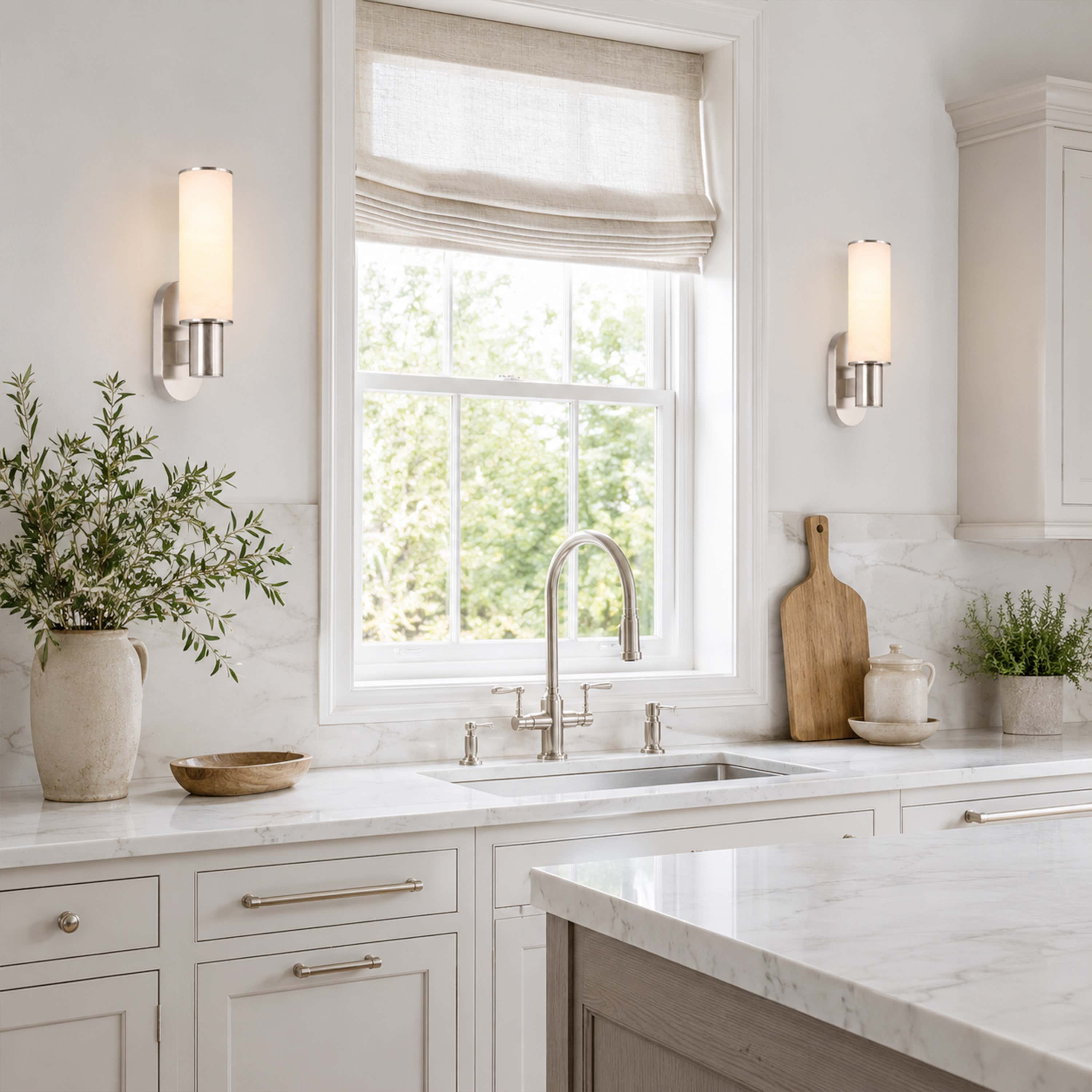 Harrlin Sconce in Alabaster