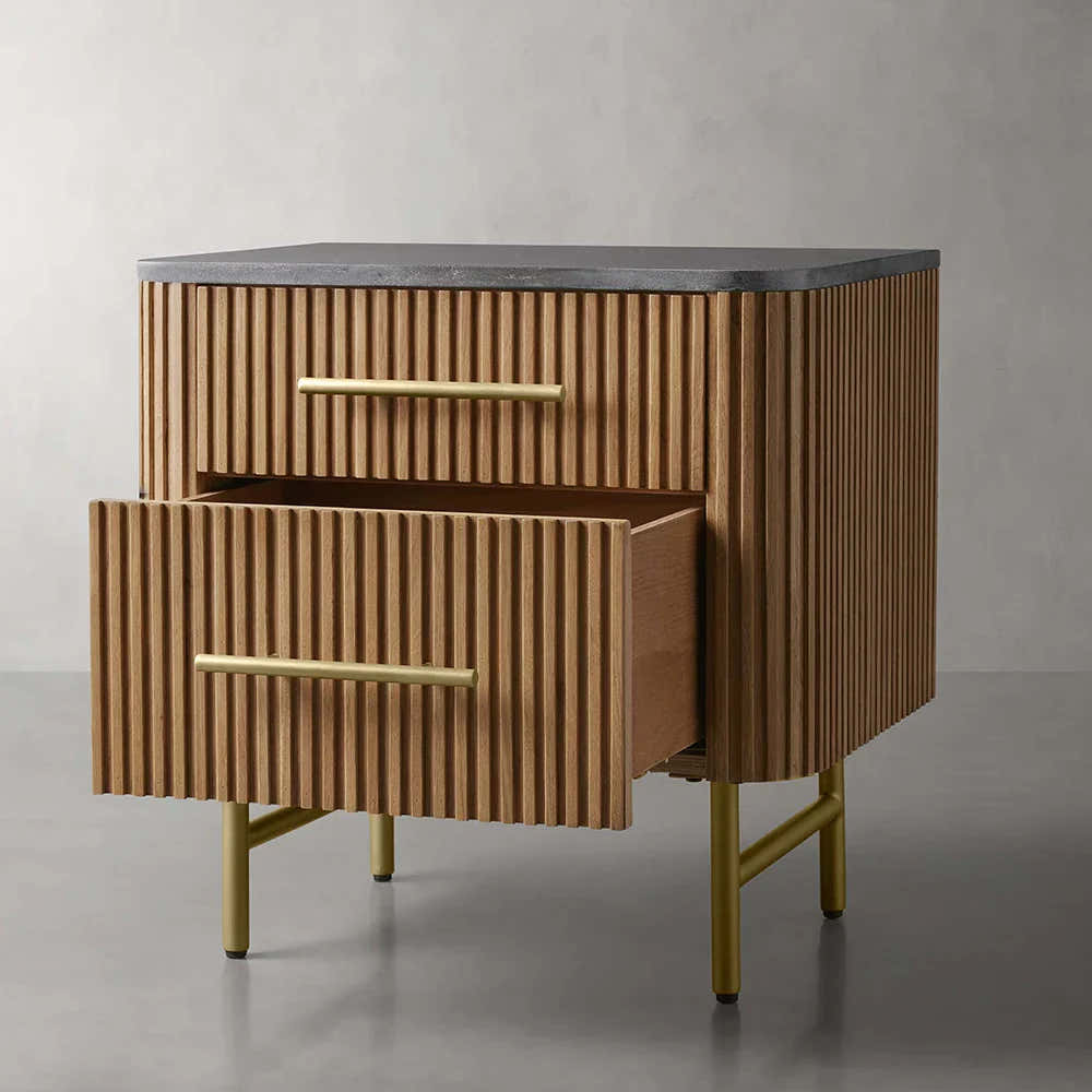 Arden Closed Nightstand in Oak
