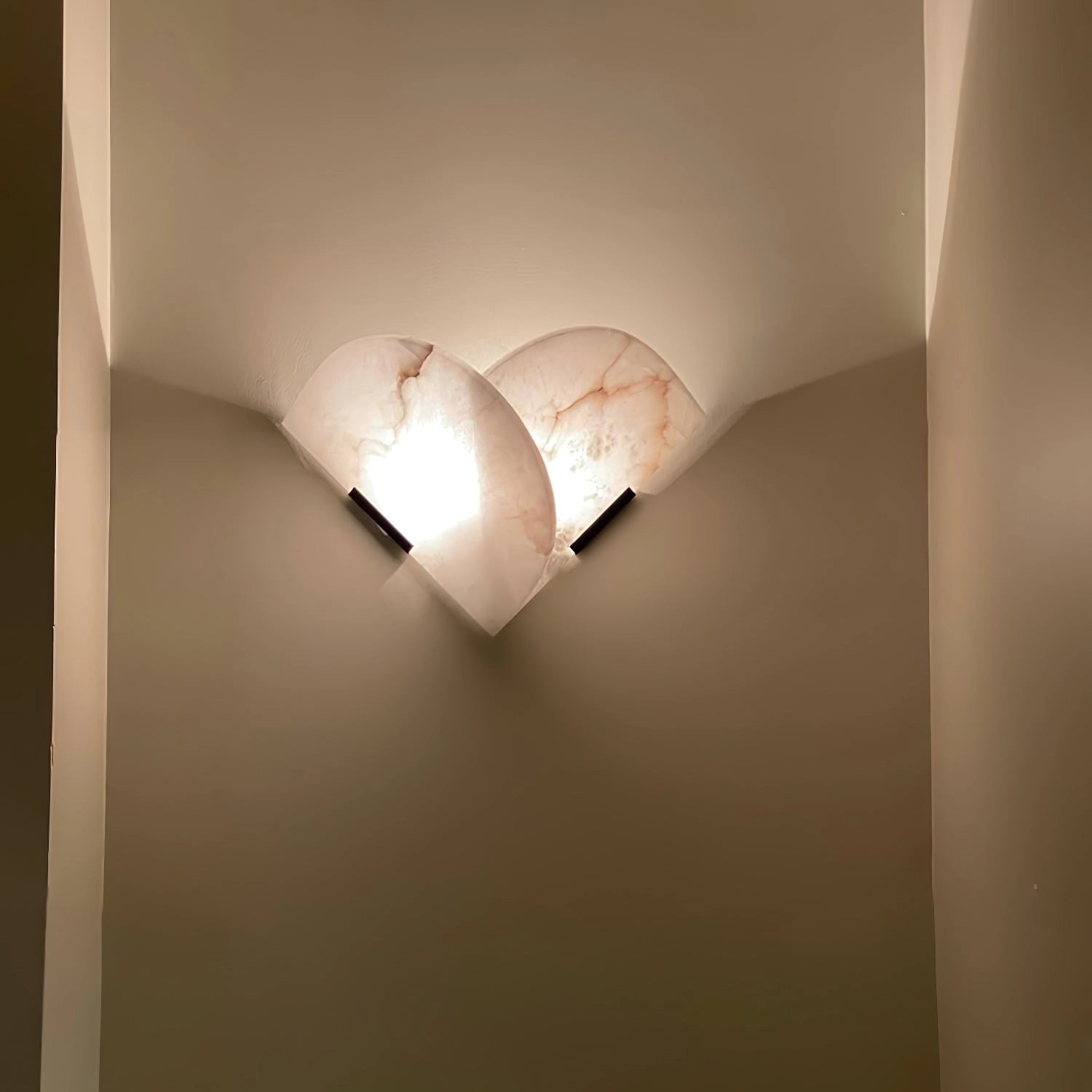 Fly Gaby Alabaster Wall Lamp