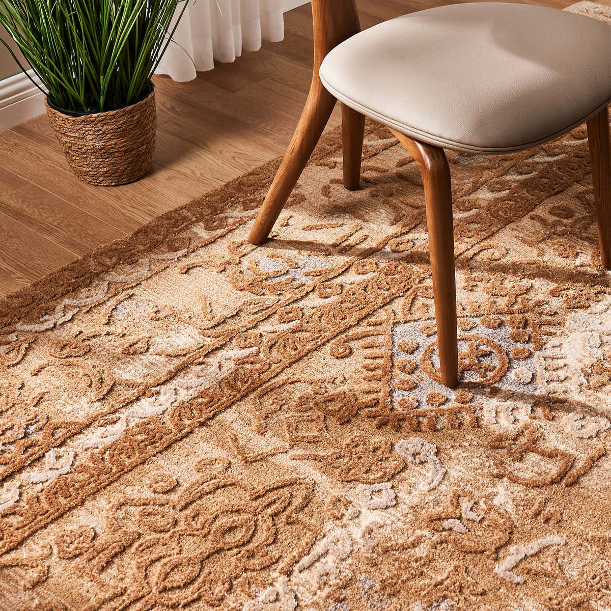 $2500+ Purchase Gift | Aurelian Relief Wool-Blend Rug 5'x8'