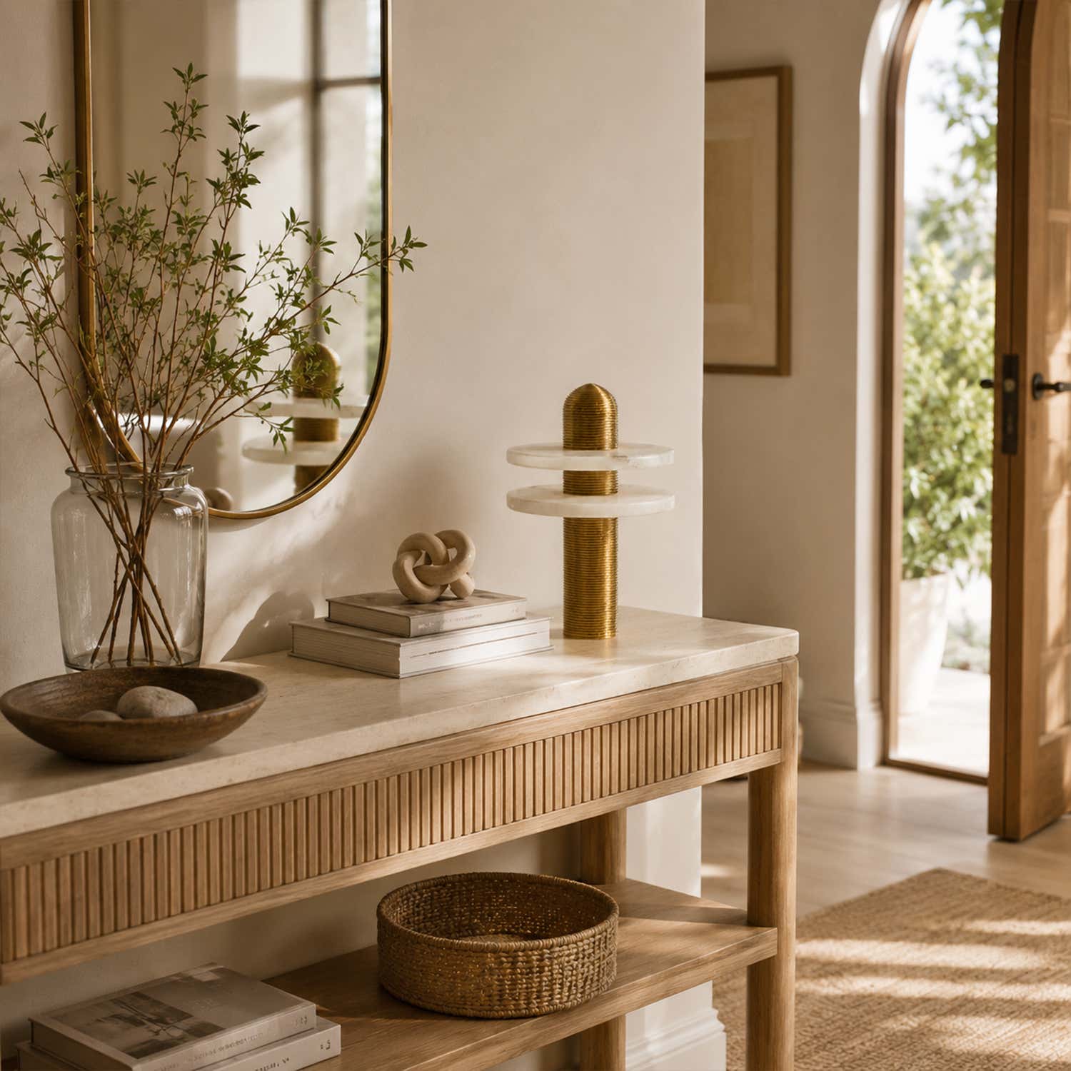Median Alabaster Table Lamp