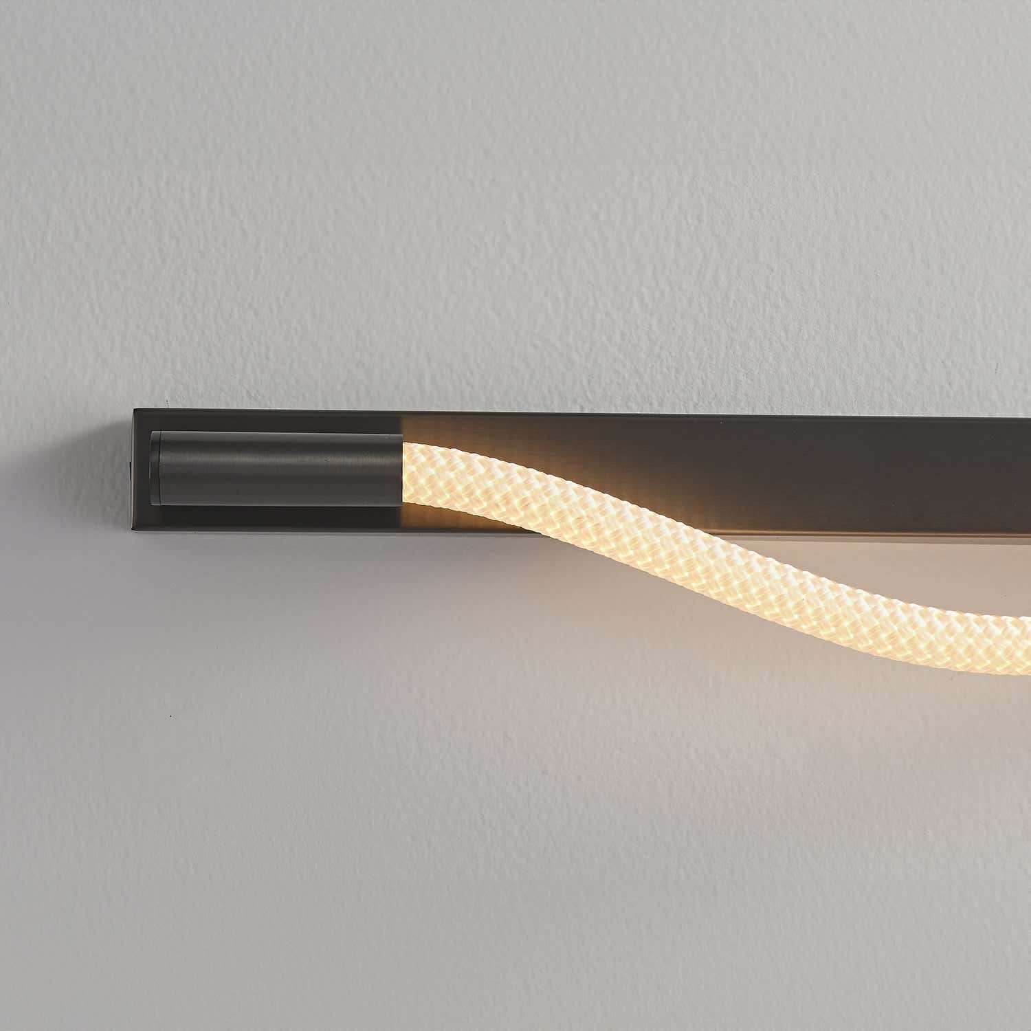 Leto Sconce