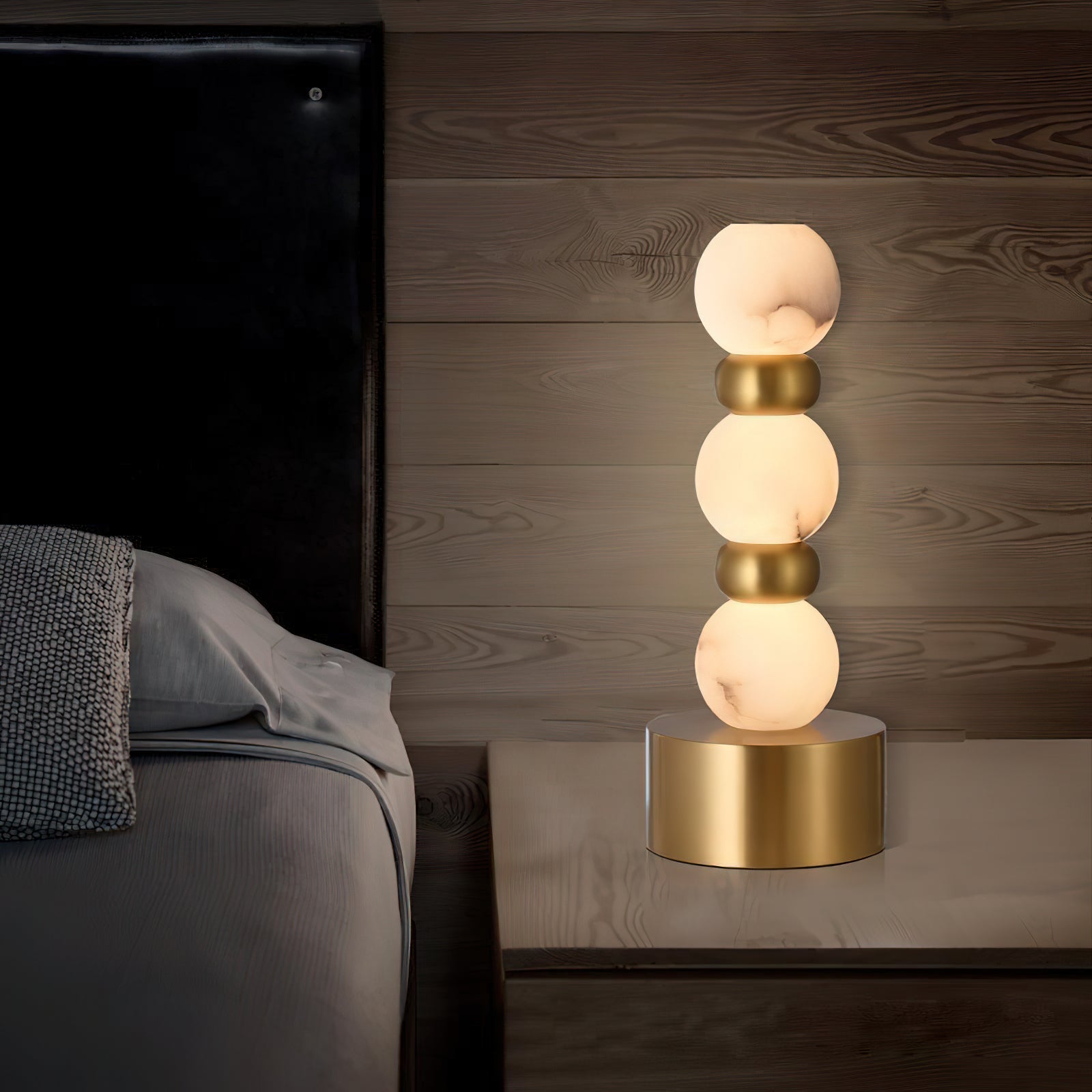 Pearl Xyx Table Lamp