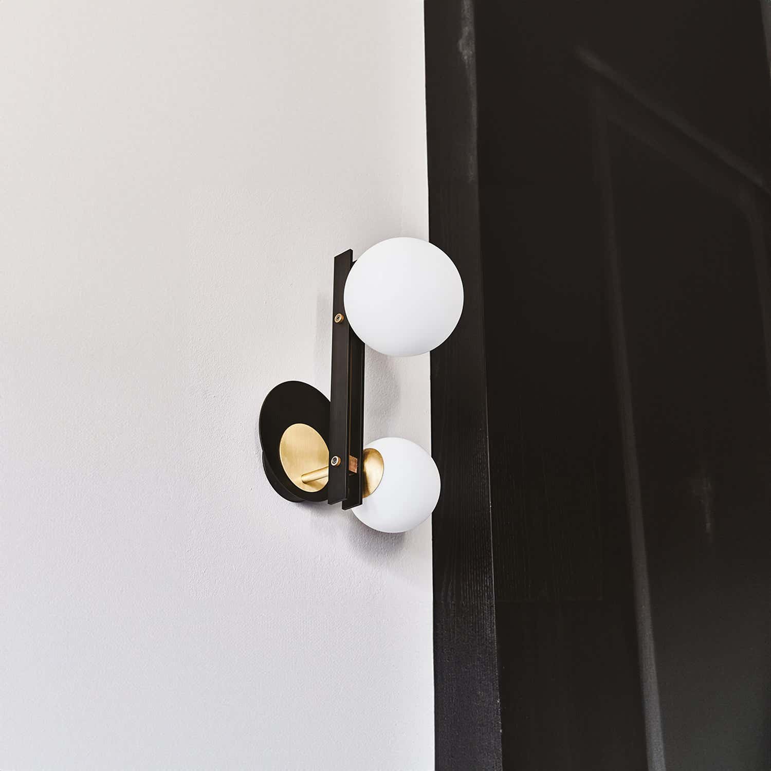 Planeta Wall Lamp