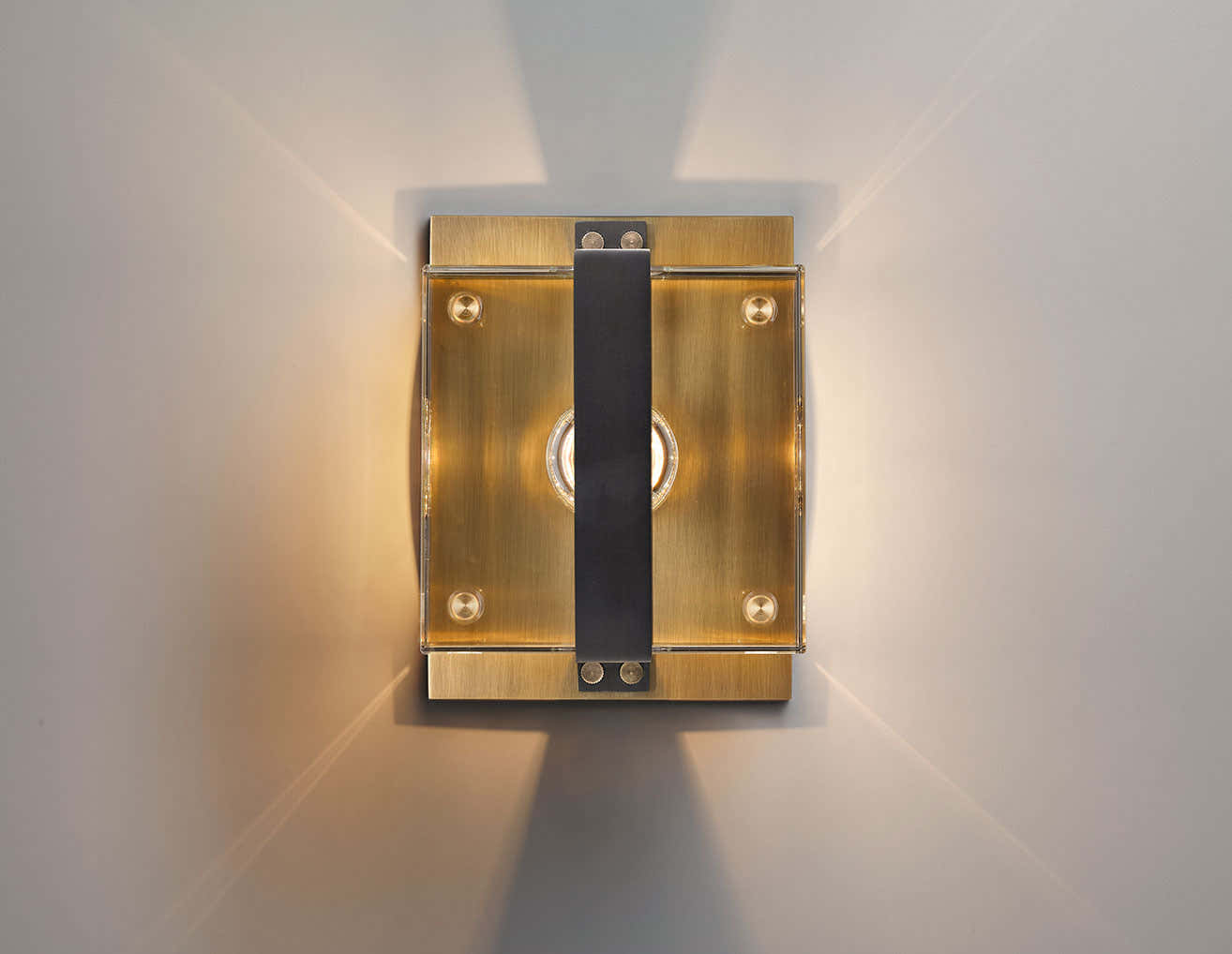 Glaçon Square Sconce