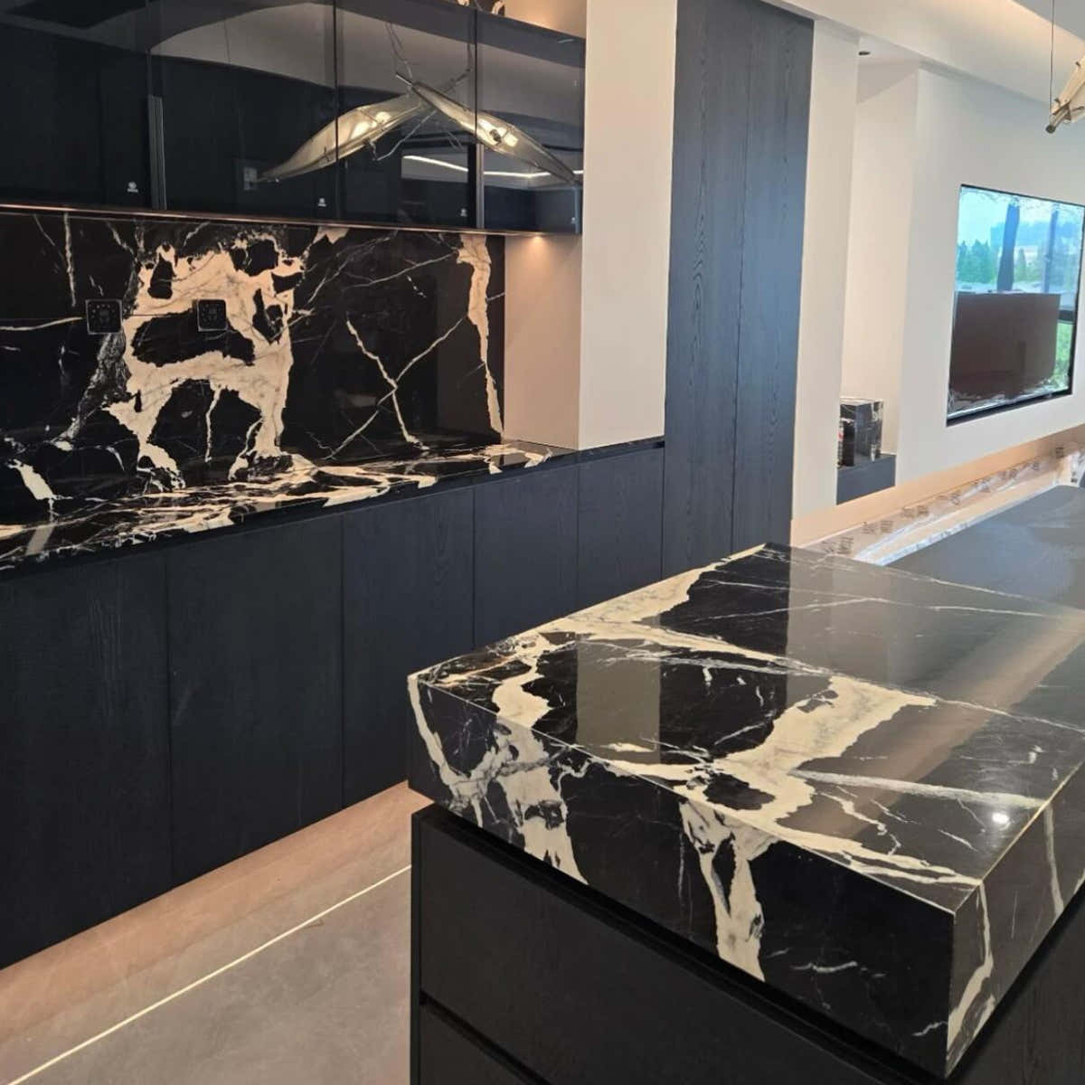 Noir Grand Antique Marble Slab